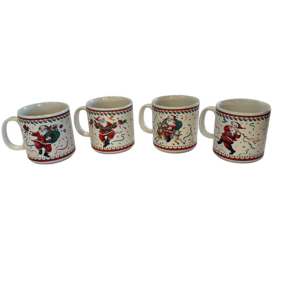 VTG Vitromaster Set of 4 Christmas Coffee Cups‎